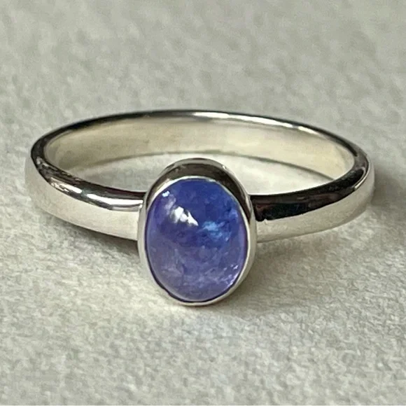 Natural Tanzanite Cabochon Sterling Silver Ring | sz 10 - Picture 3 of 8